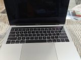 MACBOOK PRO TWO THUNDERBOLT 3 PORT