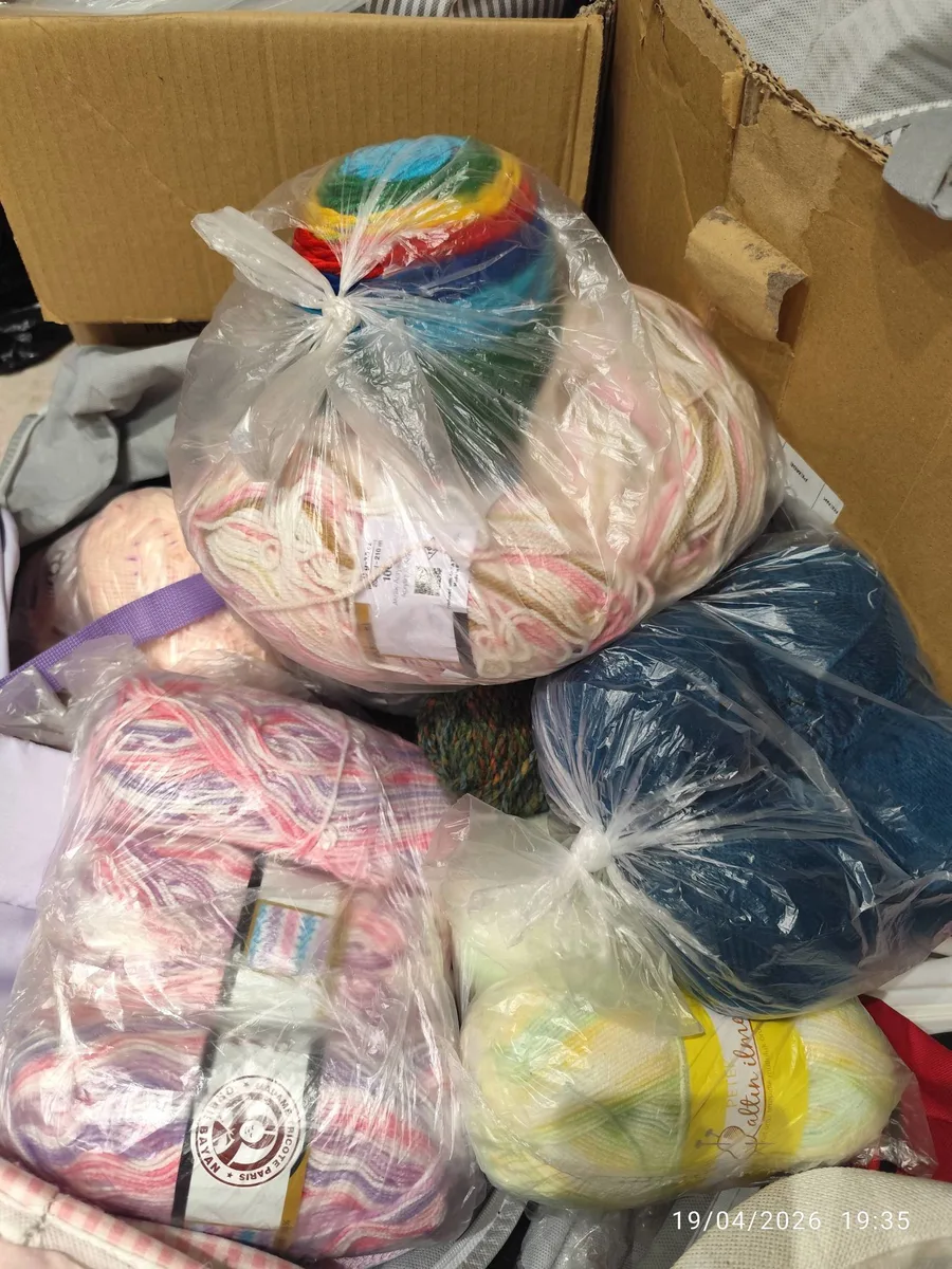 Toplu Renkli El Örgü Ipliği - Pembe, Sarı, Mavi, Gökkuşağı Desenli