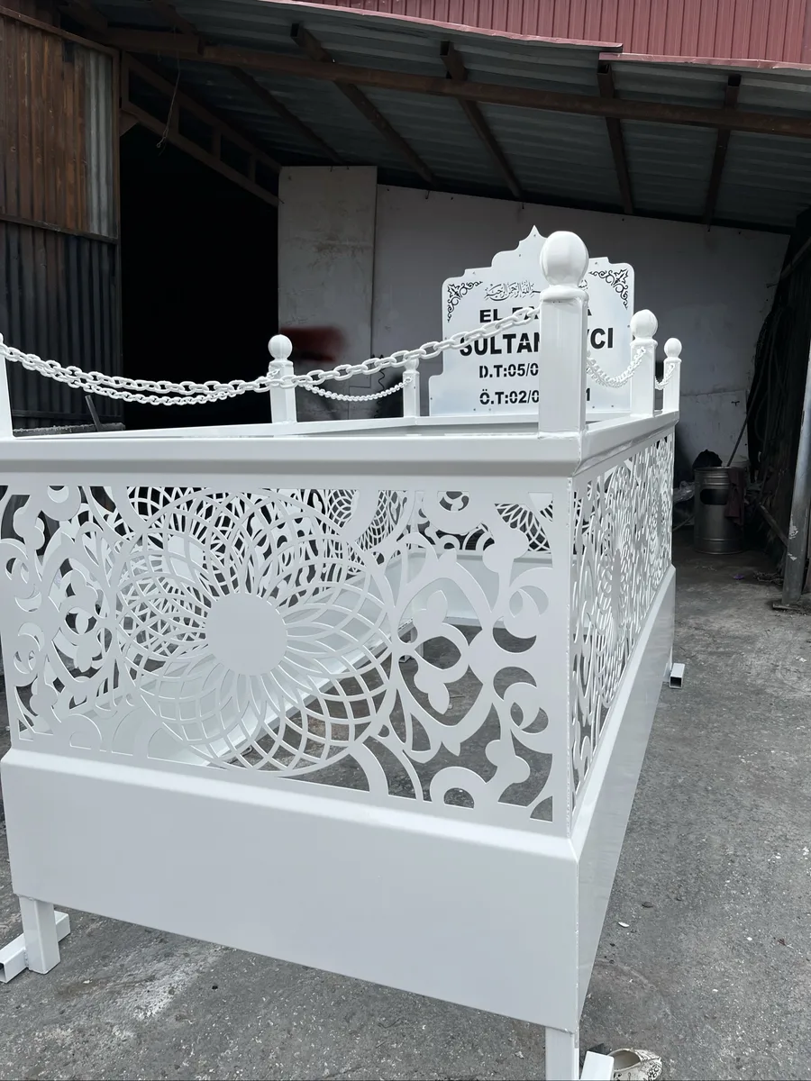 Metal lazer kesim (1’5 m ). (2 m )