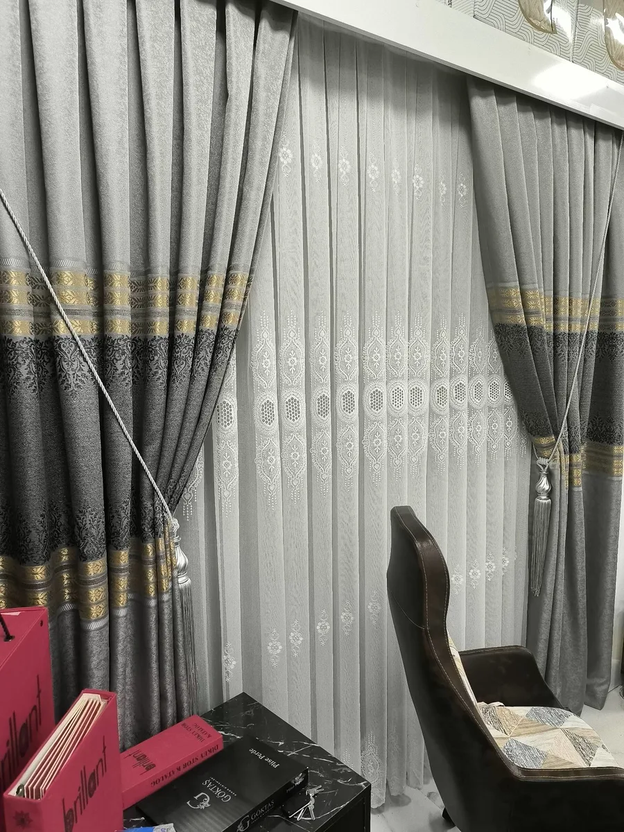 Premium Gri-Füme Kabartmalı Perdeleri Altın Bordo Detaylı, Tül Perdeli Komple Set