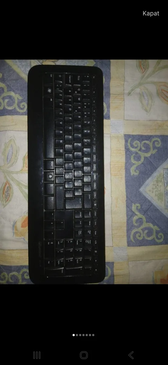 Siyah Kablosuz Bilgisayar Klavyesi