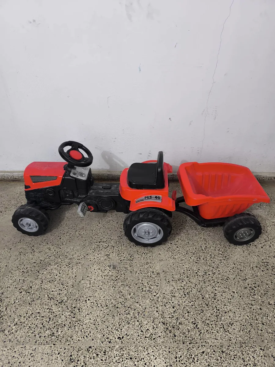 Pedallı Çocuk Traktörü PLS-40 Romorklu - Siyah Direksiyon