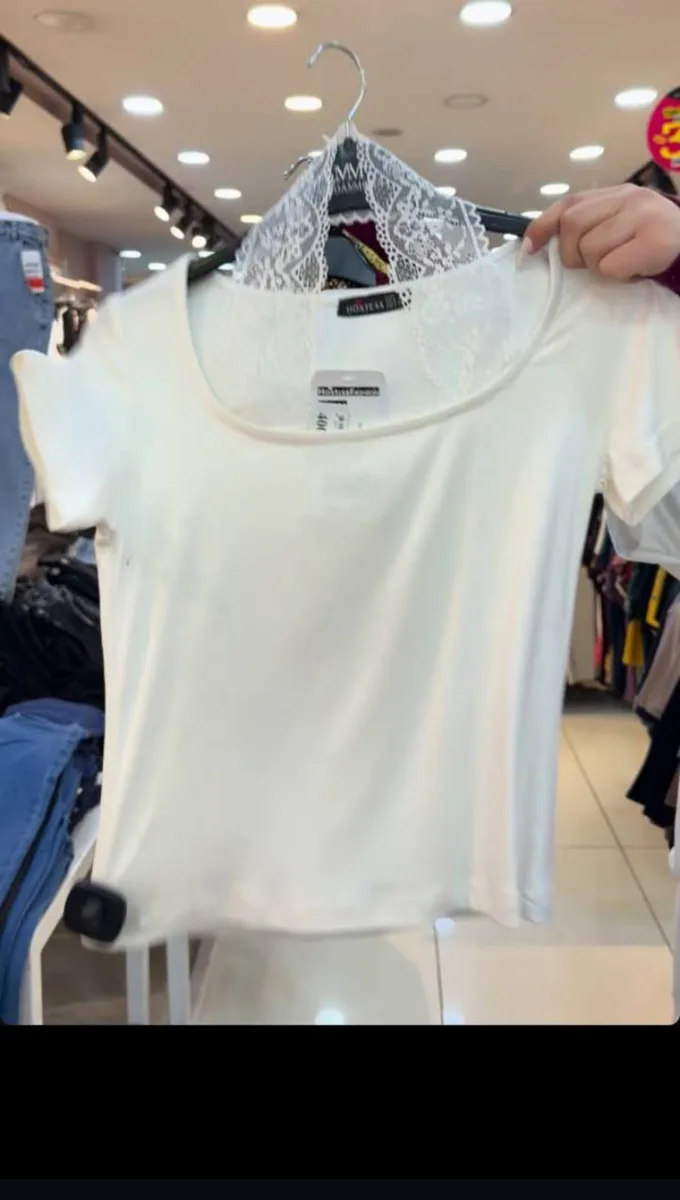 Siyah Dantel Askılı Kadın Beyaz Crop T-Shirt