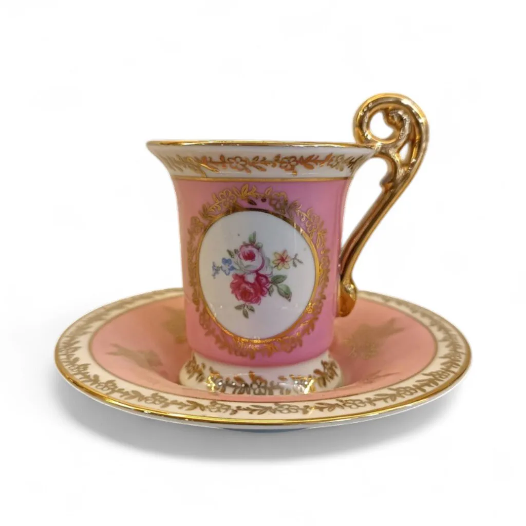 Antika Porselenize Pembe Çay Fincanı Tabağı Altın Işlemeli