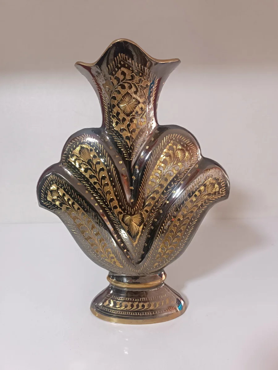 Antik Bakır Vazo El Işi Kazıma Dekorasyon - Çiçekli Tasarım