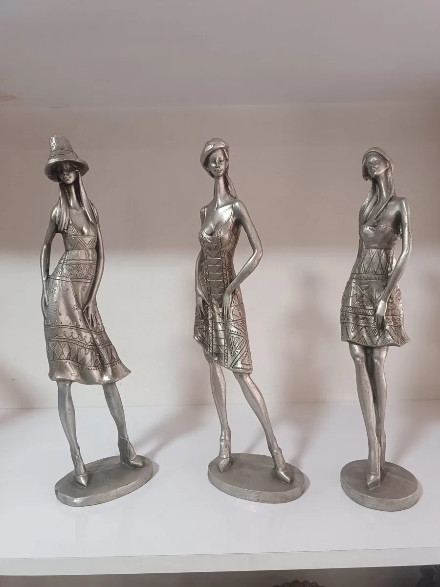 Art Deco Stil Gümüş Renk Polyester Kadın Heykeli Dekorasyon Seti