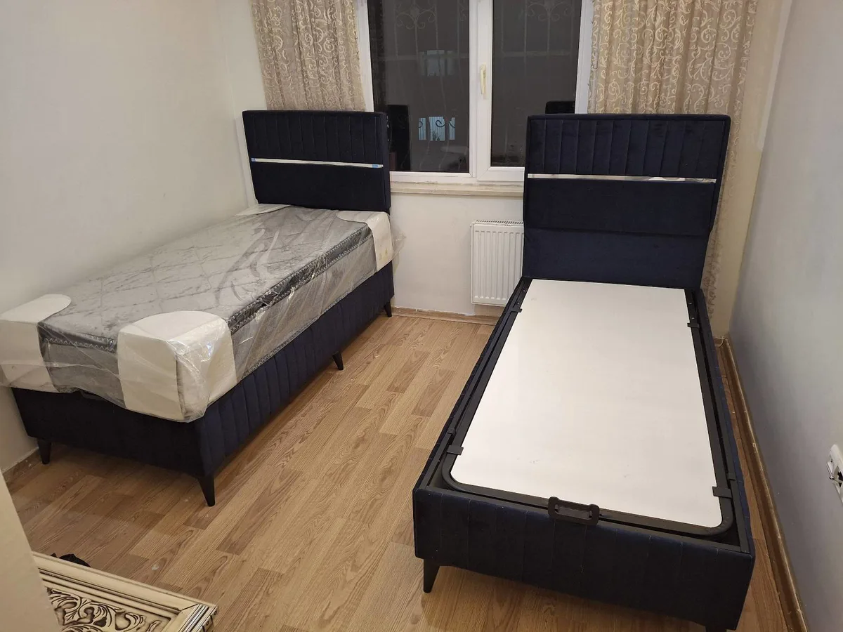 Tek kişilik baza başlık yatak sıfır ürün renk seçeneği var bir takım 10 bin 