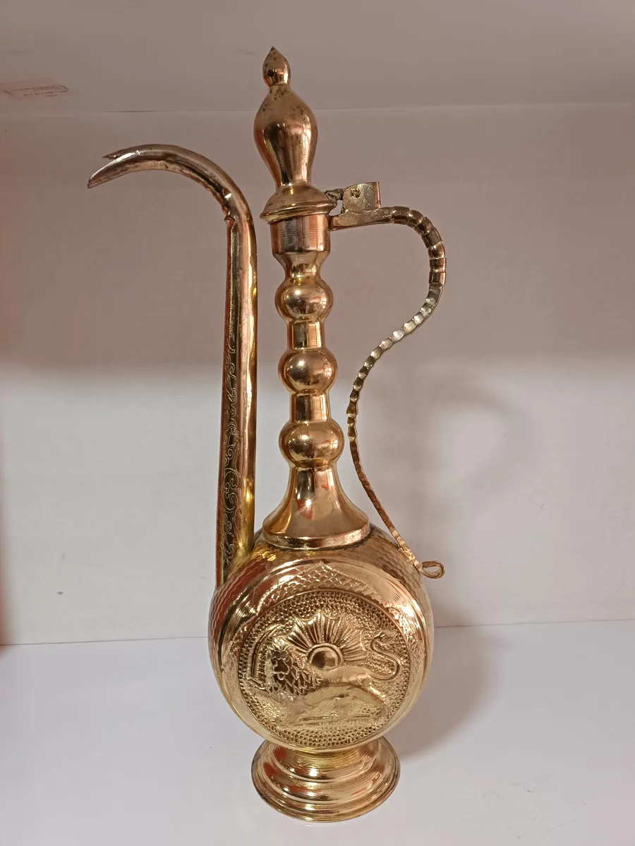 Antika Pirinç İbrik, Oymalı Desenli, Koleksiyonluk Dekoratif Eser