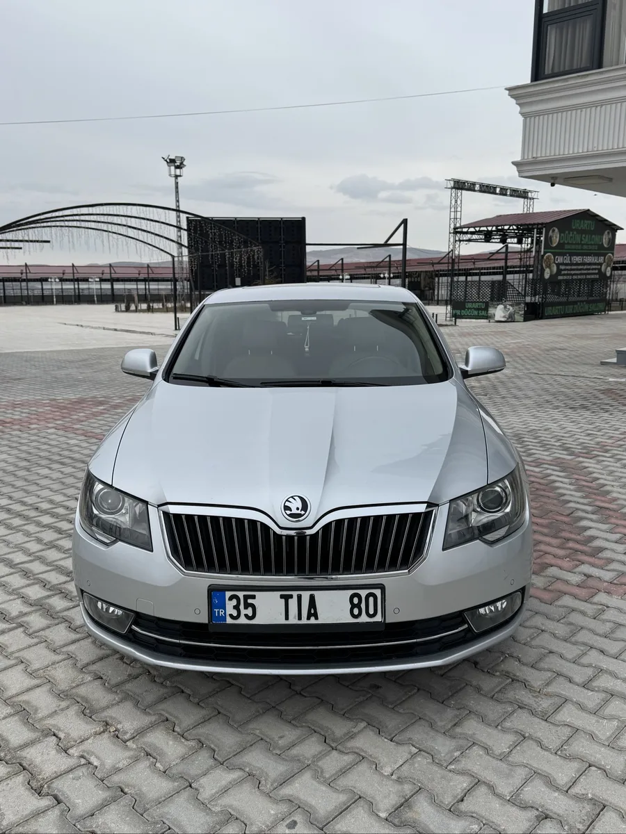 SAHİBİNDEN 2015 MODEL HATASIZ BOYASIZ TRAMERSİZ