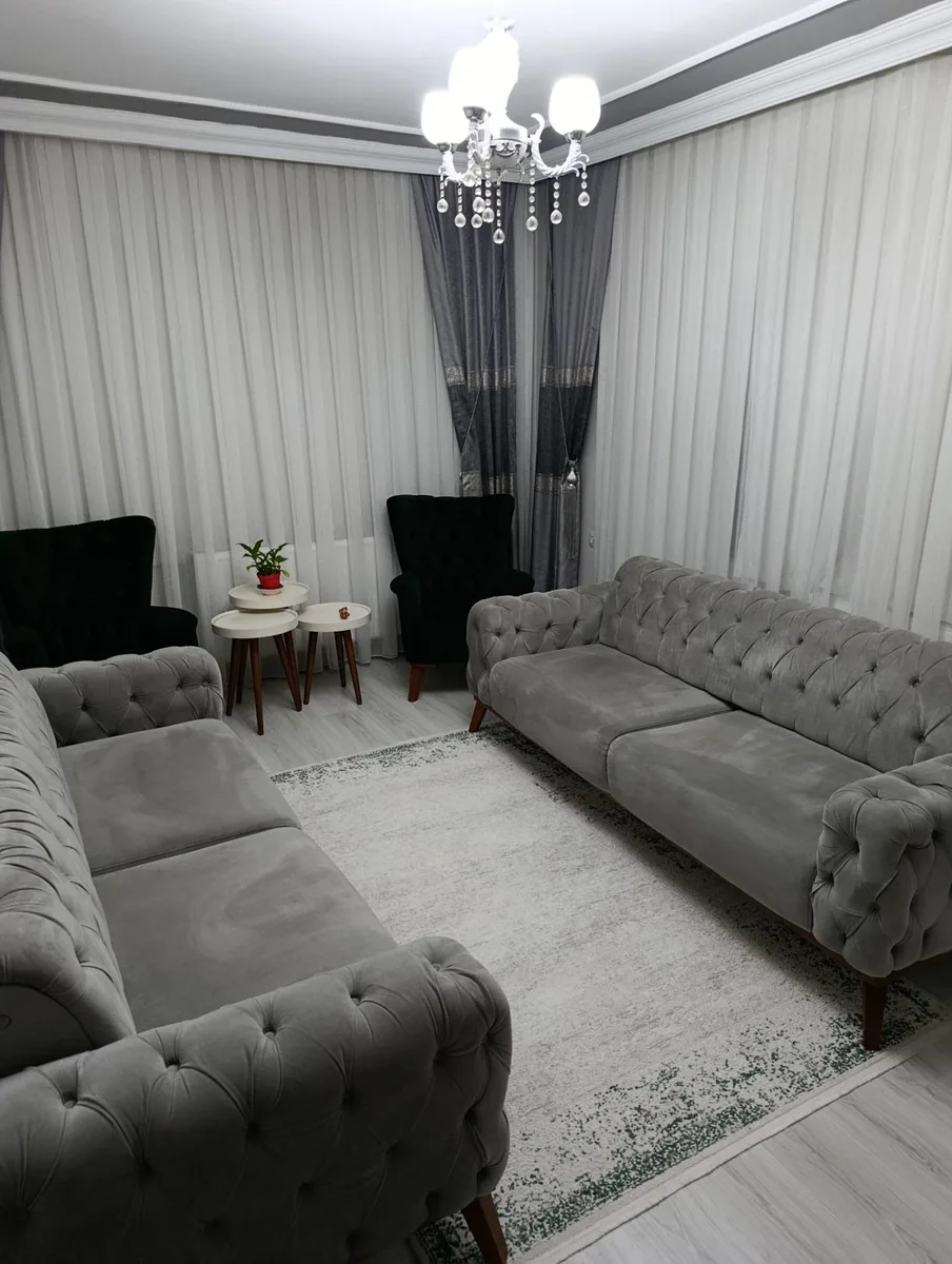 Chesterfield Tarzı 3 Parçalı Salon Takımı - Gri Kumaş Kanepe