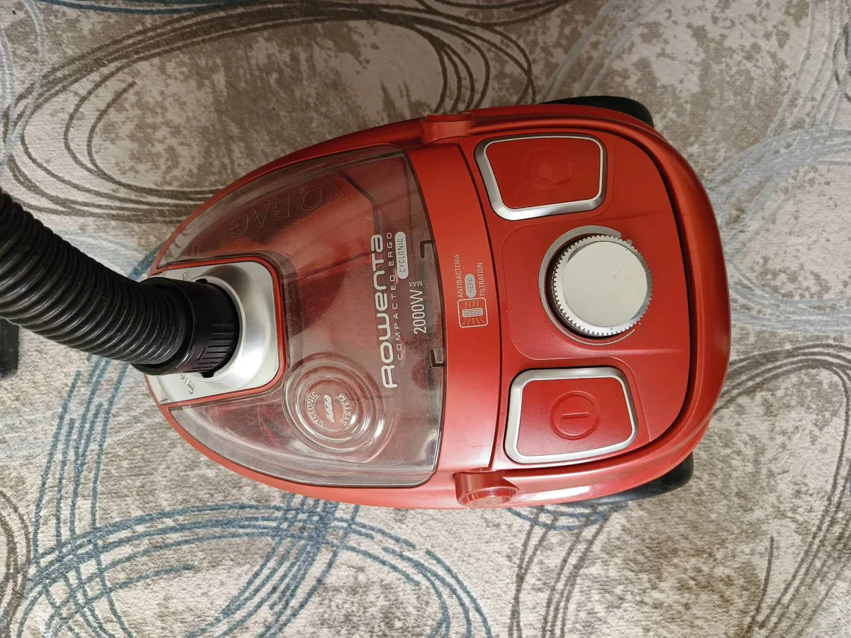 Rowenta Compact Electro 2000W Kırmızı Elektrikli Süpürge - Temiz ve İyi Çalışır