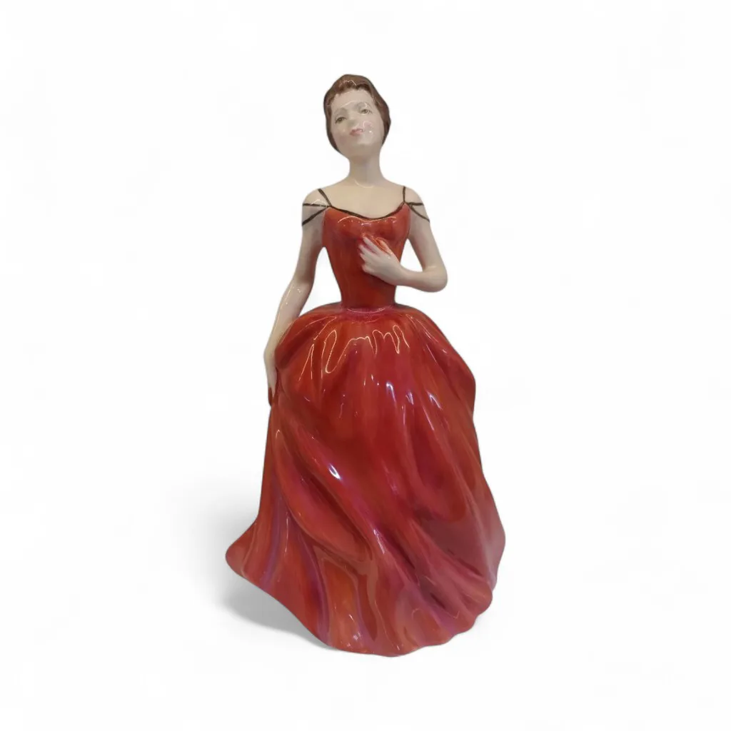 Kırmızı Elbise Royal Doulton Figürü