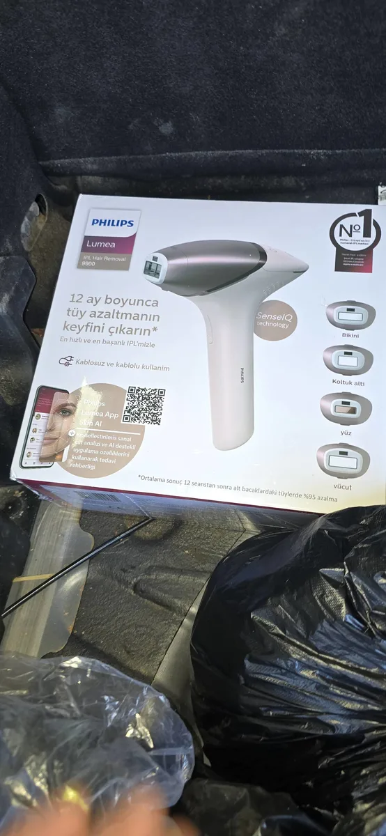 Philips Lumea IPL Hair Removal BRI900 - 12 Ay Boyunca Tüy Azaltma