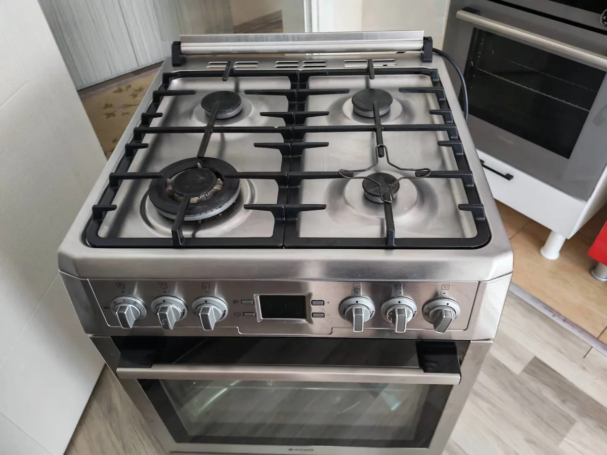 4 Gözlü Gazlı Ocak Fırın - Indesit Paslanmaz Çelik