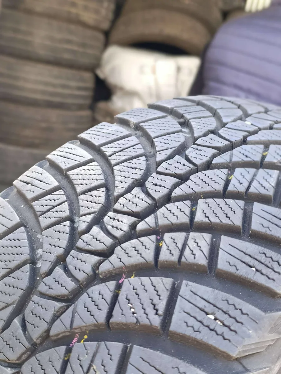 245/45/19 kışlık sıfır ayarında kumho