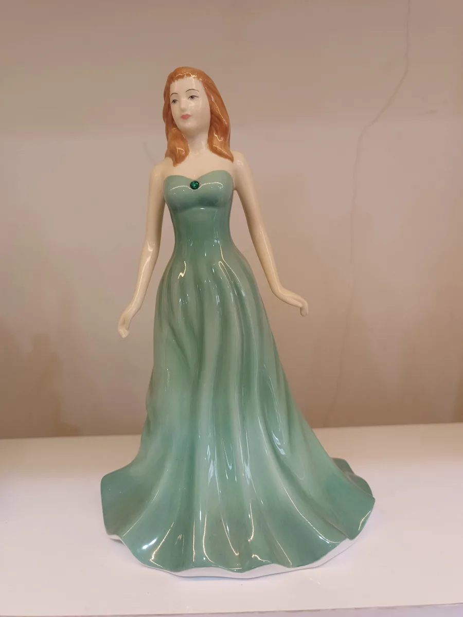 Royal Doulton İnce Yeşil Elbise Figür