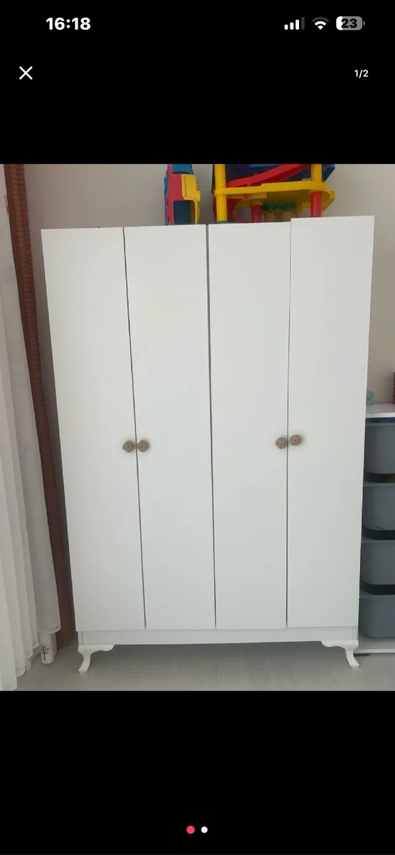 4 Kapaklı Gardırop – Temiz ve Kullanışlı