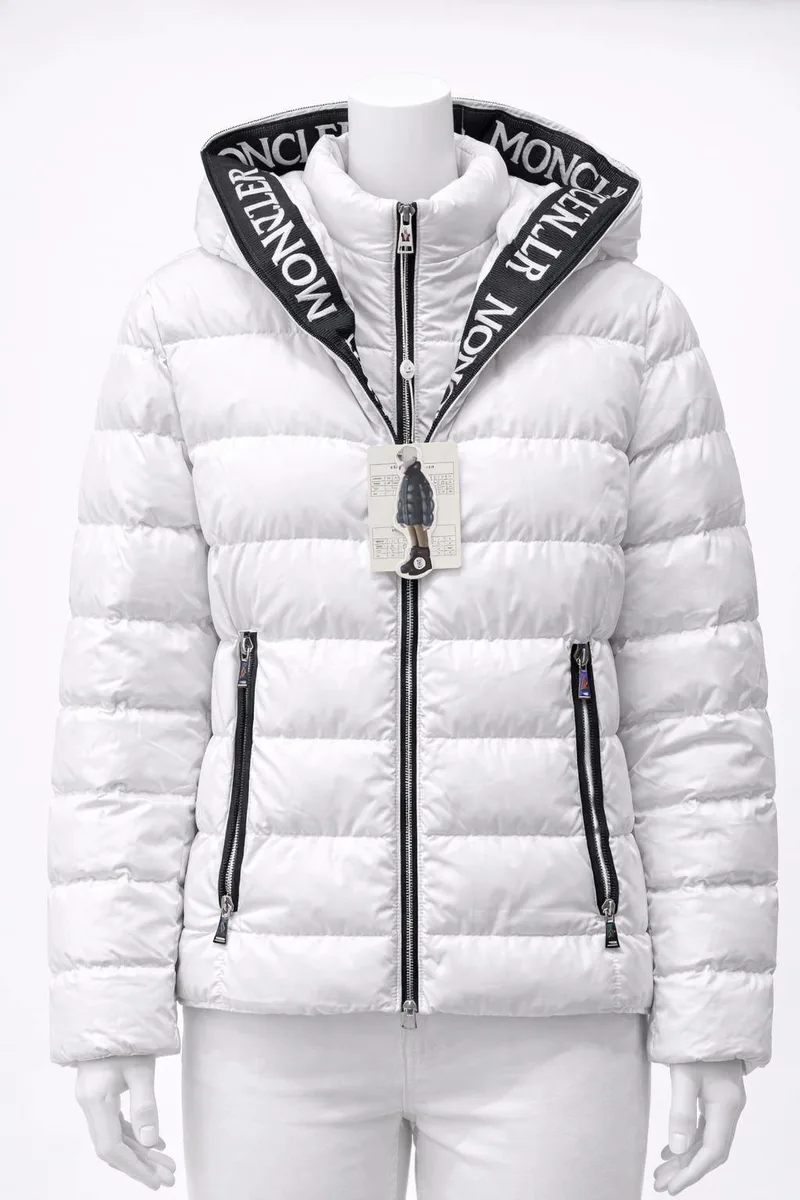 Moncler Kadın Beyaz Işık Dolgusu Kapüşonlu Kış Montu