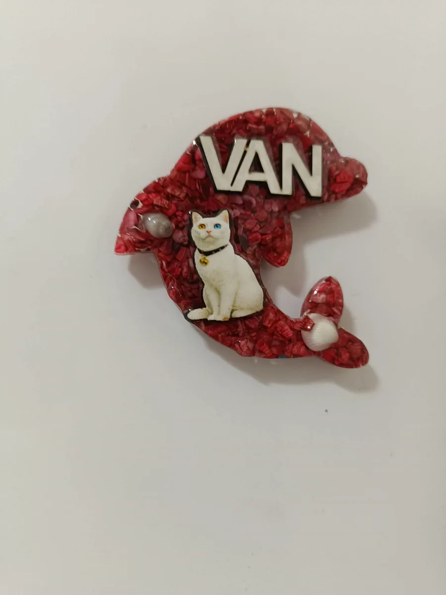 VAN Yazılı Kedi Figürlü Dekoratif Duvar Süsü - Kırmızı