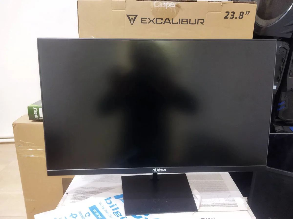 Dahua 23.8" Full HD LED Monitör - Yeni Kutuda