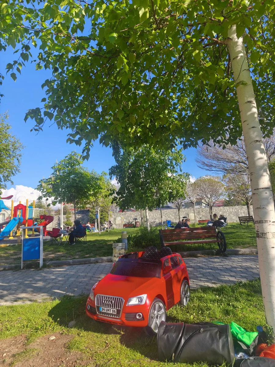 Audi Q5 Tasarımlı 12V Lisanslı Çocuk Elektrikli Aracı - Kırmızı