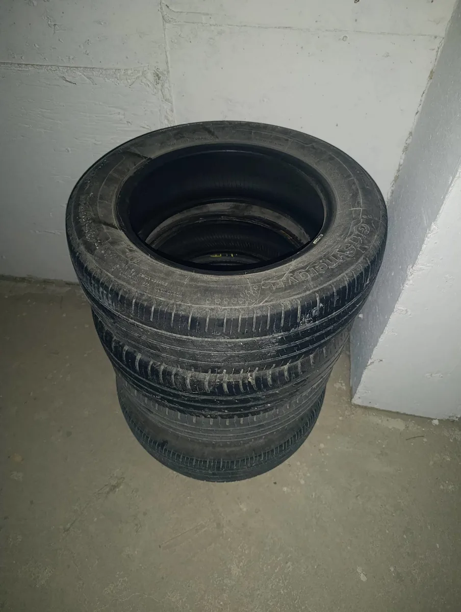 185/65/R15 araç lastiği 