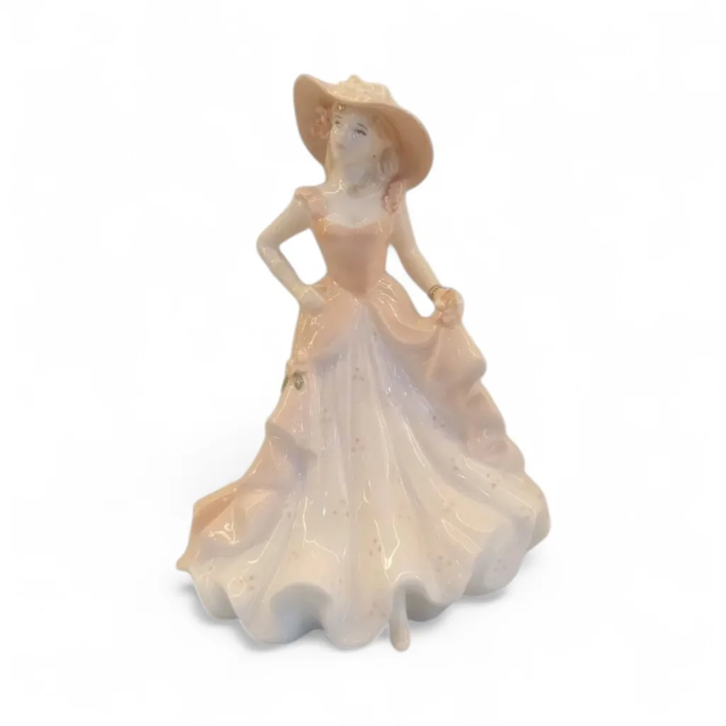 Vintage Porselenfirinesi Elbiseli Kadın Figürü - Dekoratif Heykel