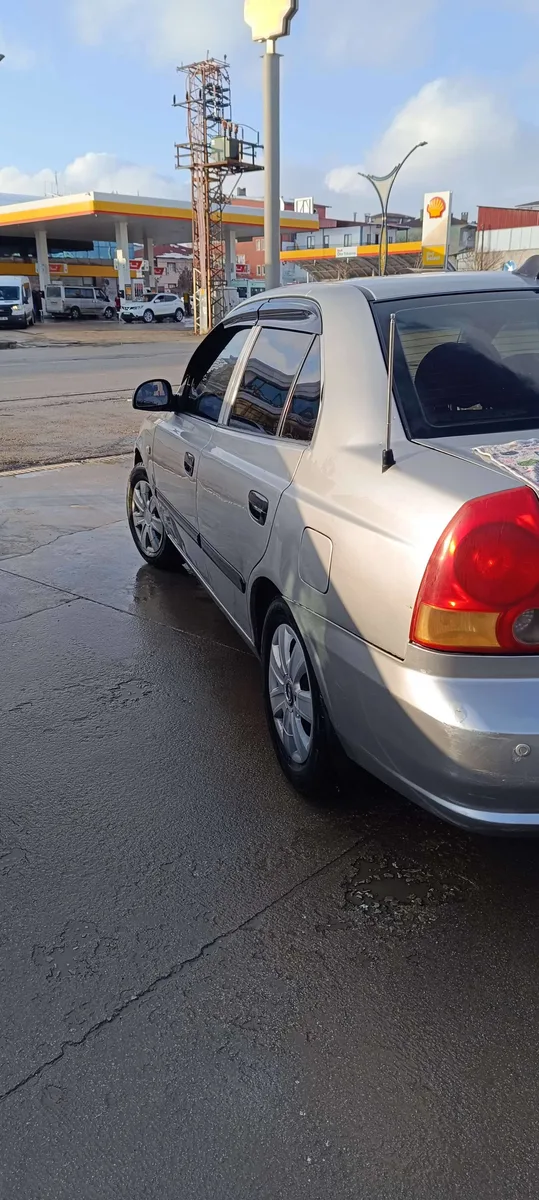 Hundayi Accent admire 