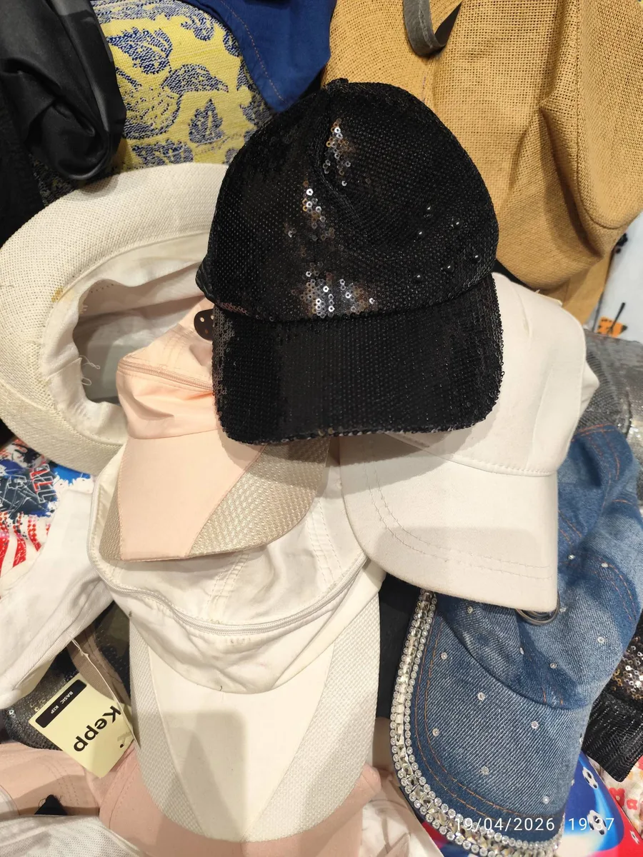 Siyah Pullu Beyzbol Şapkası - Yeni