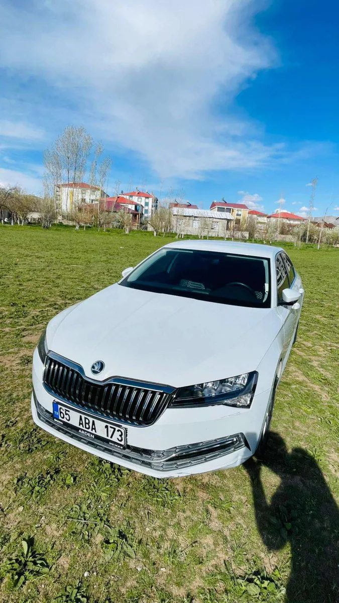 SKODA SUPERB 2021 1.5 TSI COMFORT PLUS 