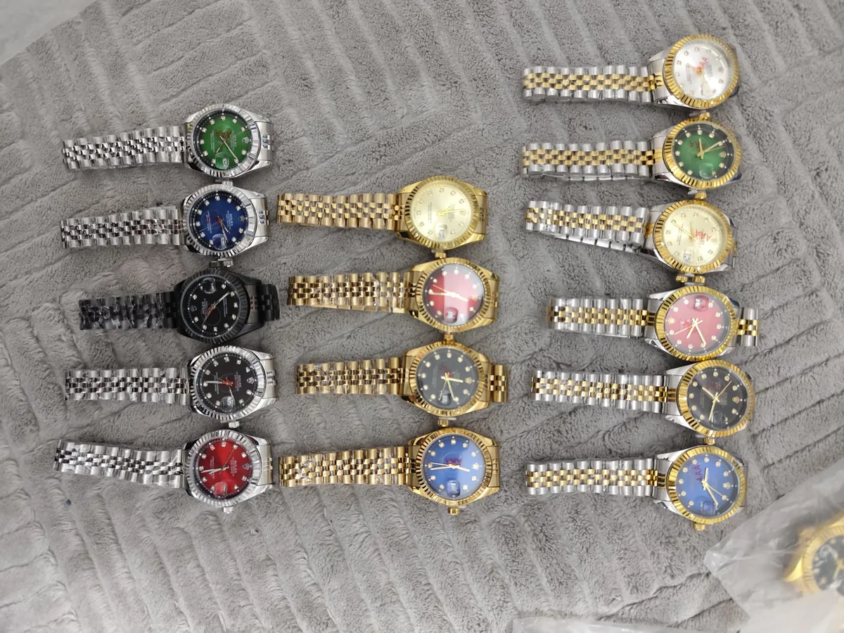 Toplu Satış: 12 Adet Çeşitli Quartz Kol Saati - Erkek ve Unisex Modeller