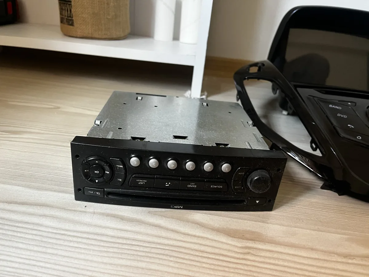 Ford curier multimedya