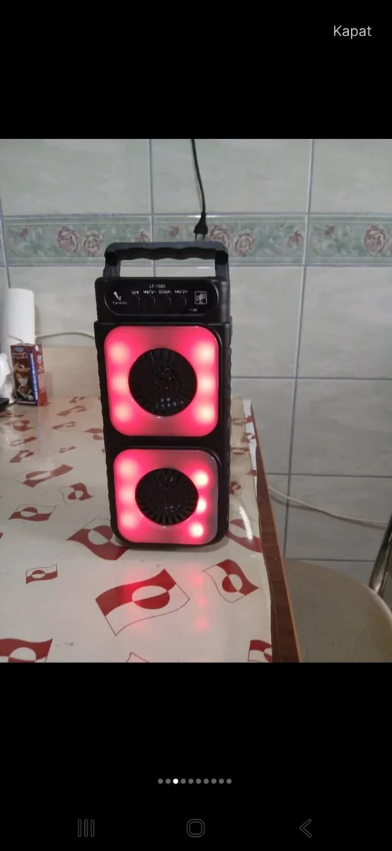 LF-1689 Taşınabilir Bluetooth Hoparlör RGB LED Işık Çift Woofer