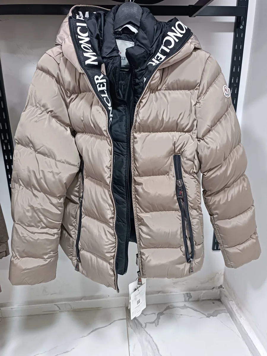 Moncler Bej Renk Kapüşönlü Kadın Kış Montu